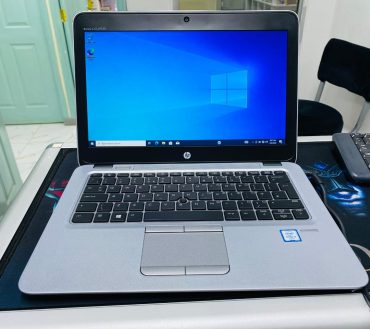Hp Elitebook 820 G3 6th Gen Core i5 8gb Ram 256gb ssd. 13" screen, Type C slots, SD and Sim slot