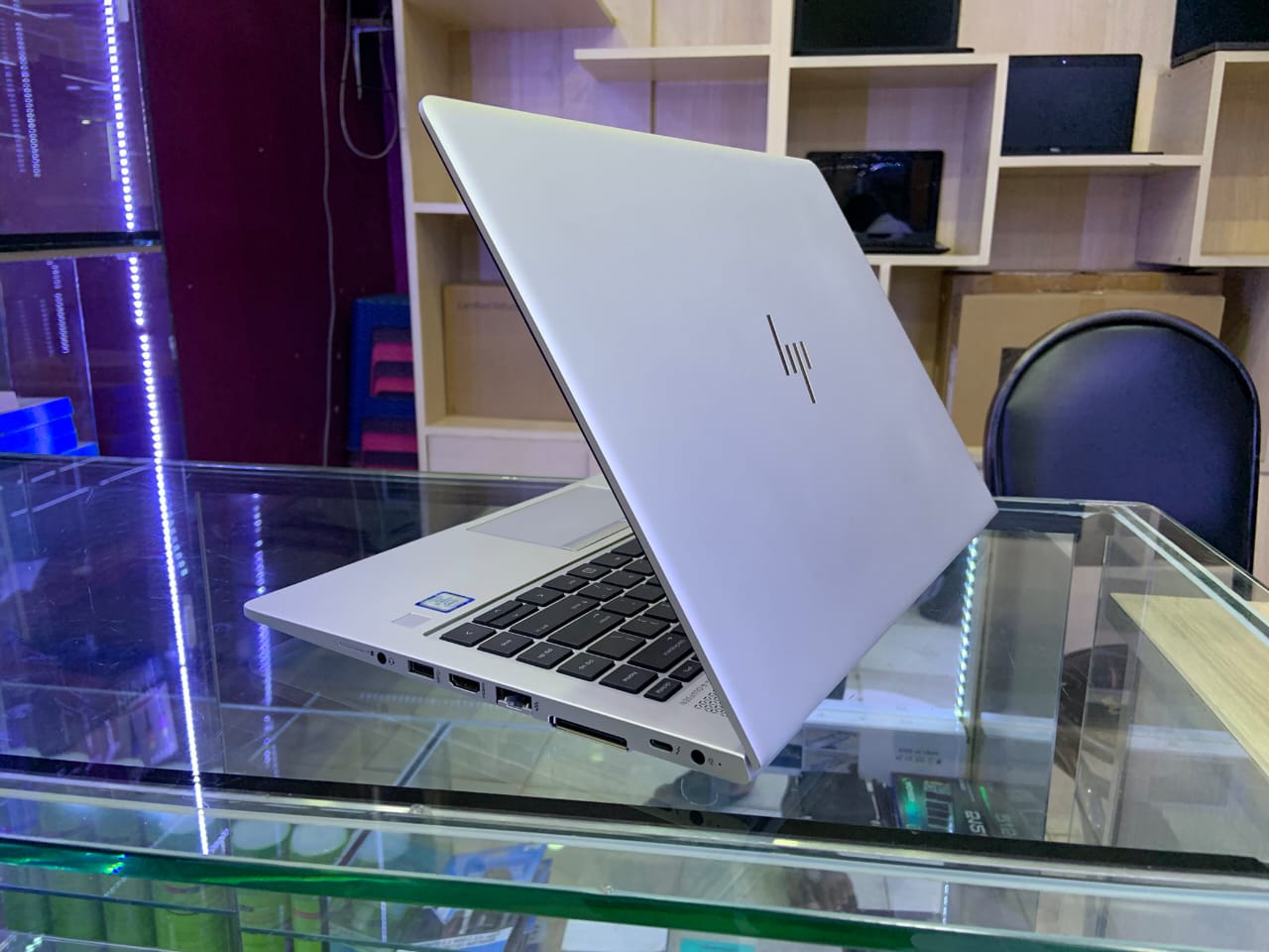 HP Elitebook 840 G6 Processor Intel Core i7 Storage Ram:16GB RAM 512GB SSD 8th gen - Image 3