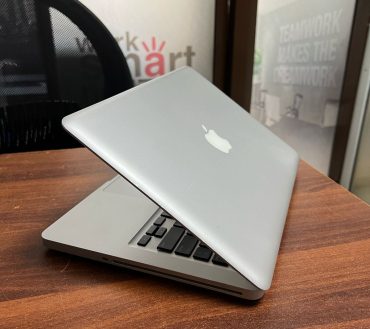 Apple MacBook Pro Intel Corei5 | 8GB RAM | 256 GB SSD | 2.5 GHZ | 13 INCHES 