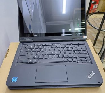 Lenovo thinkpad yoga 11e intel celeron 4GB Ram 128GB SSD 11.6 inches display touchscreen x360,hdmi port